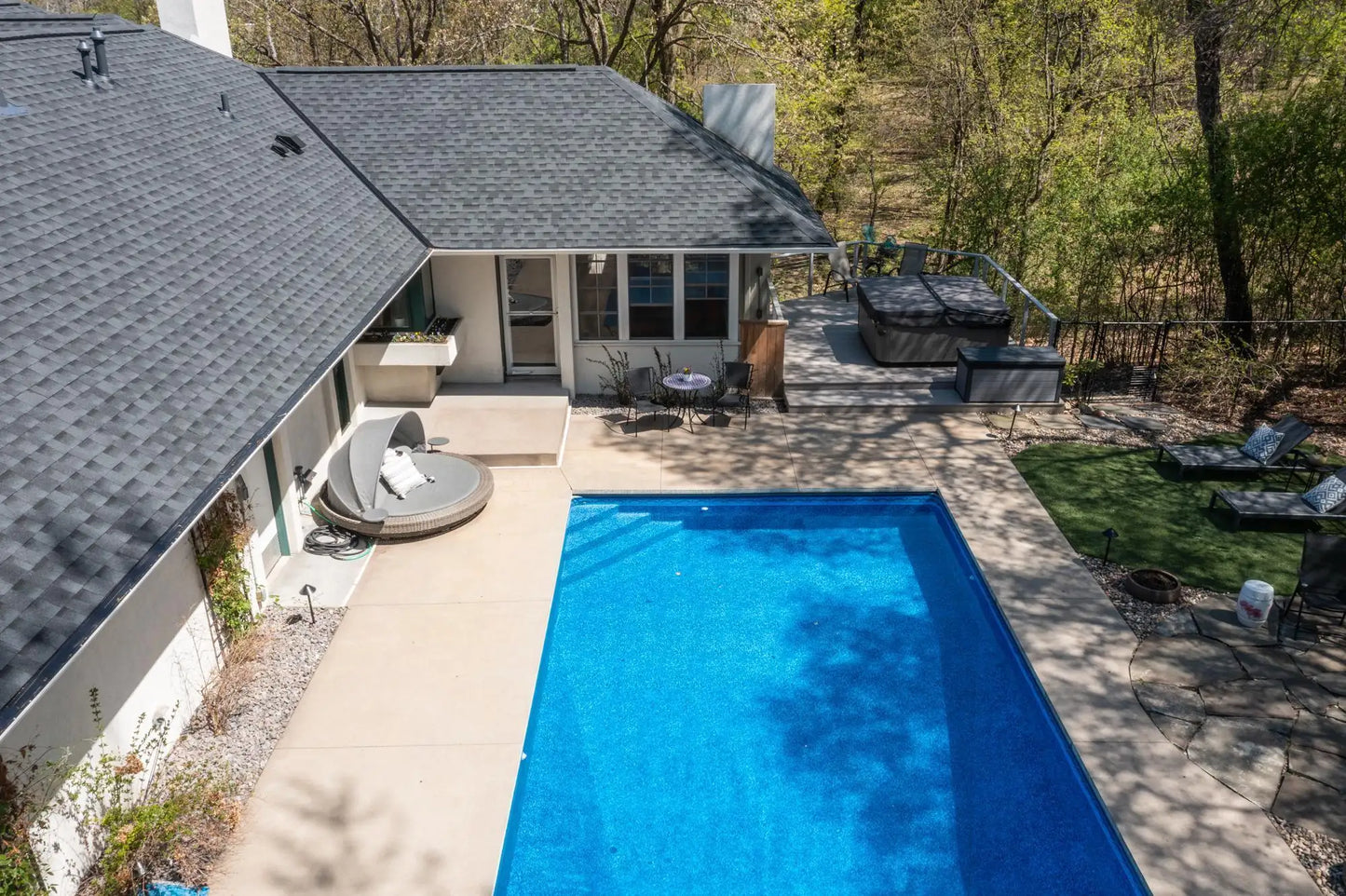 2226 Oakland Road, Minnetonka, MN 55305