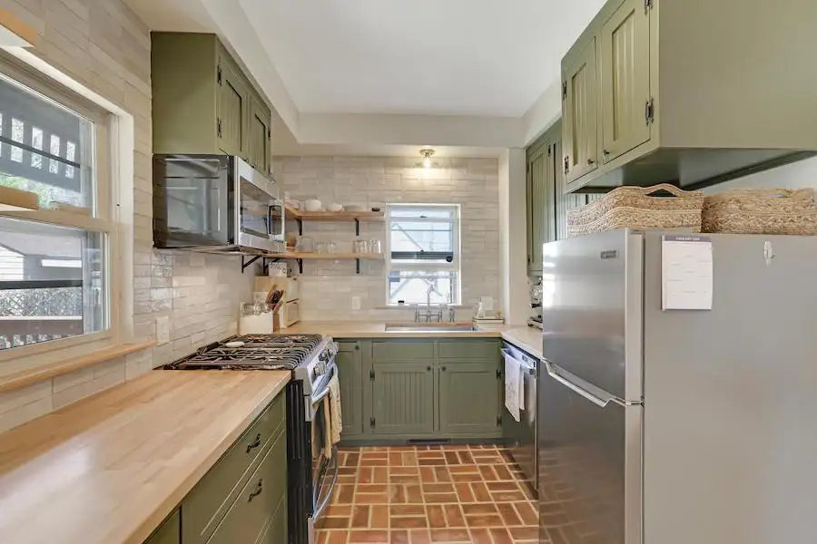 713 Magnolia Avenue, Saint Paul, MN 55106