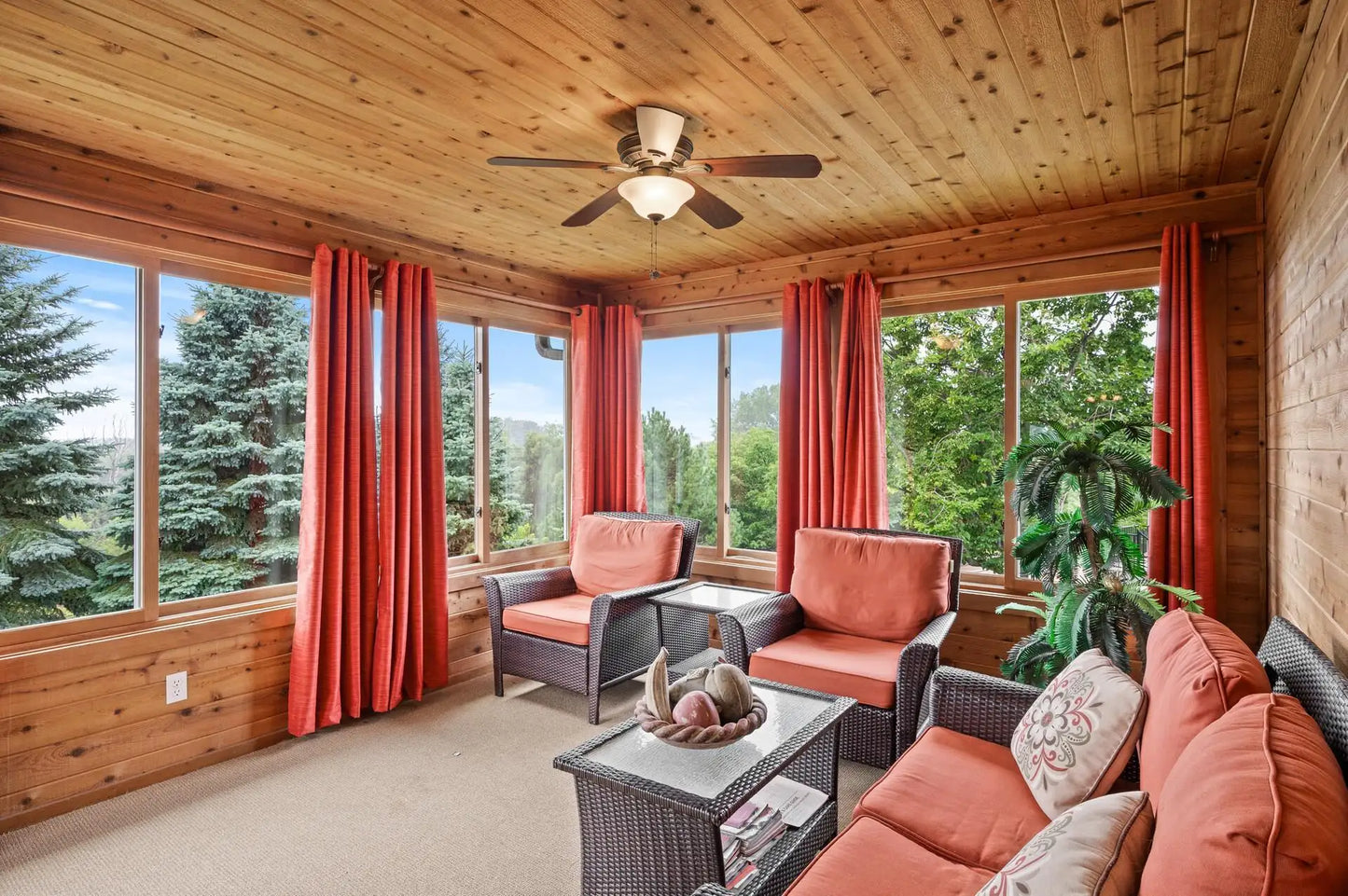 2331 Fawn Hill Court, Chanhassen, MN 55317