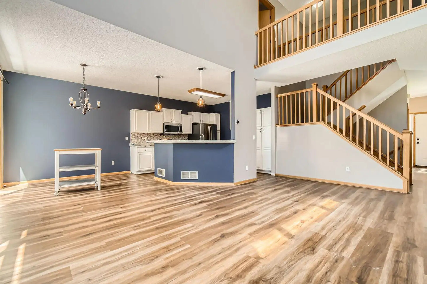 604 Crane Creek Lane, Eagan, MN 55121