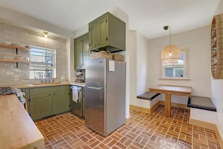 713 Magnolia Avenue, Saint Paul, MN 55106