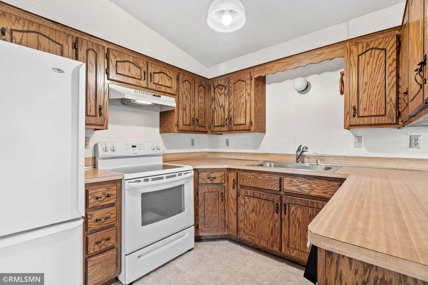 4307 Evergreen Drive, Vadnais Heights, MN 55127