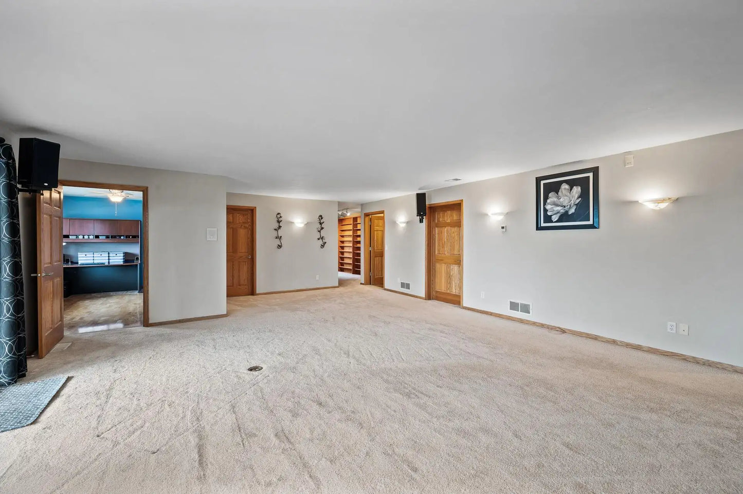 2331 Fawn Hill Court, Chanhassen, MN 55317