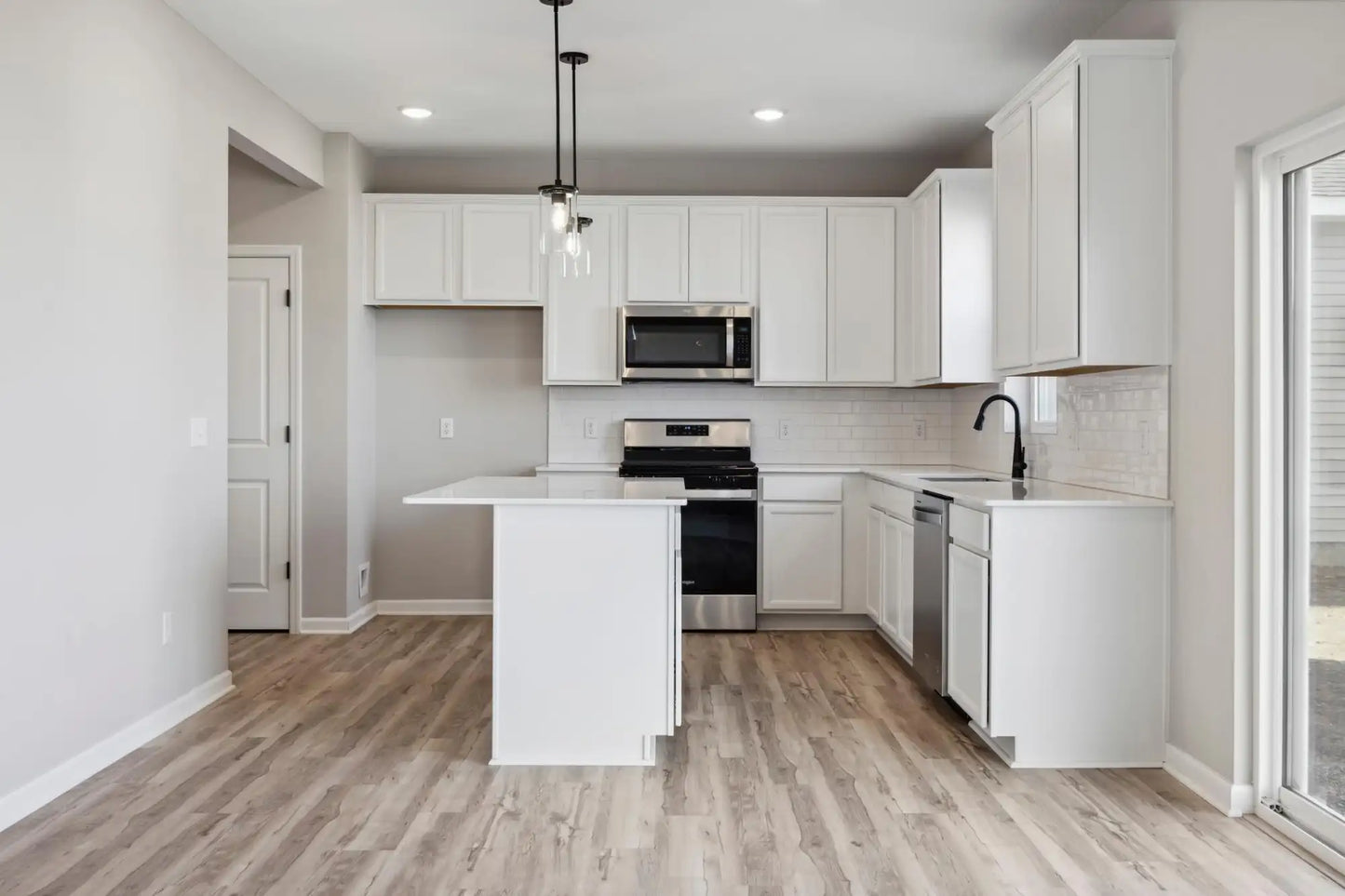 4810 Airlake Drive, Woodbury, MN 55129