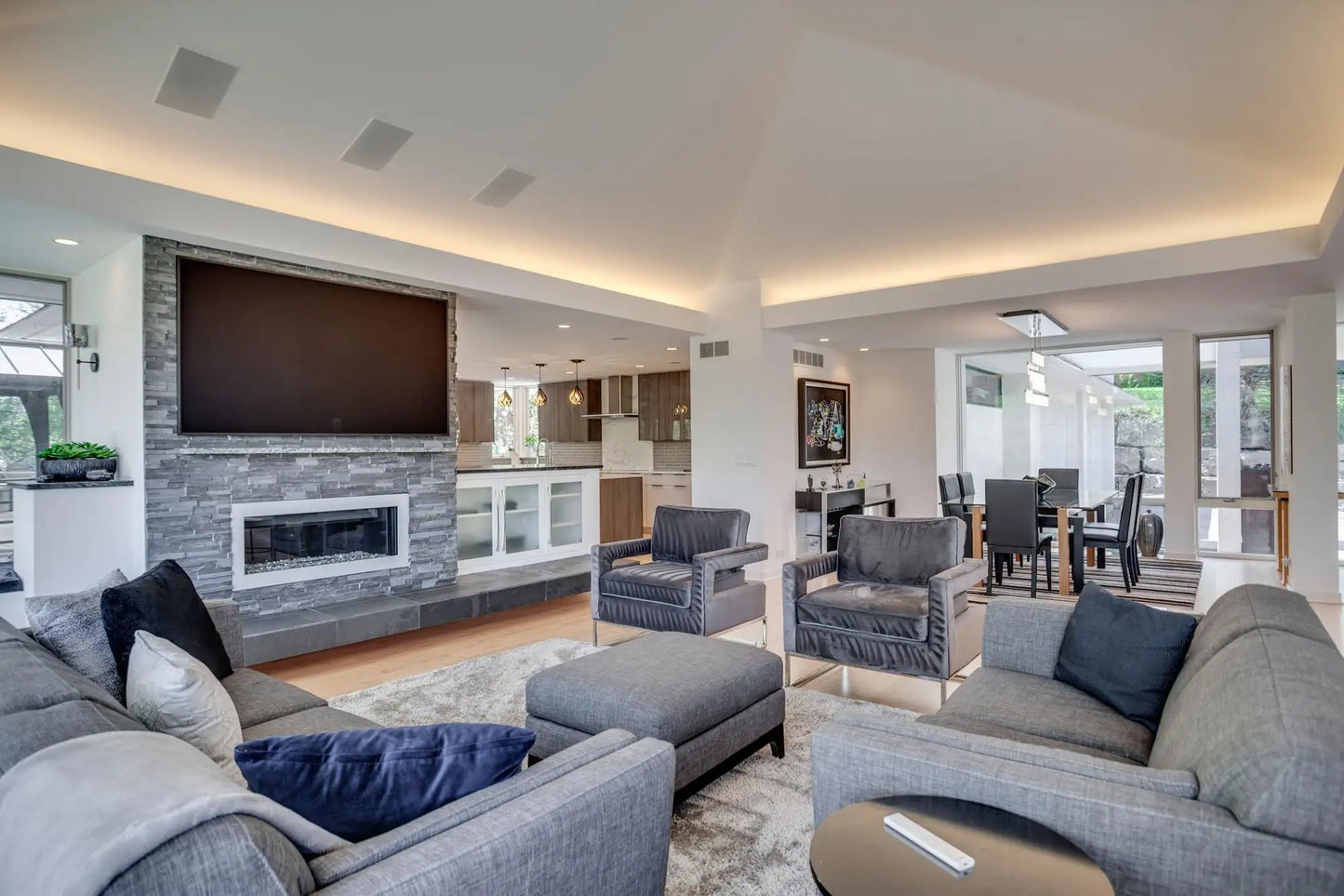 2226 Oakland Road, Minnetonka, MN 55305