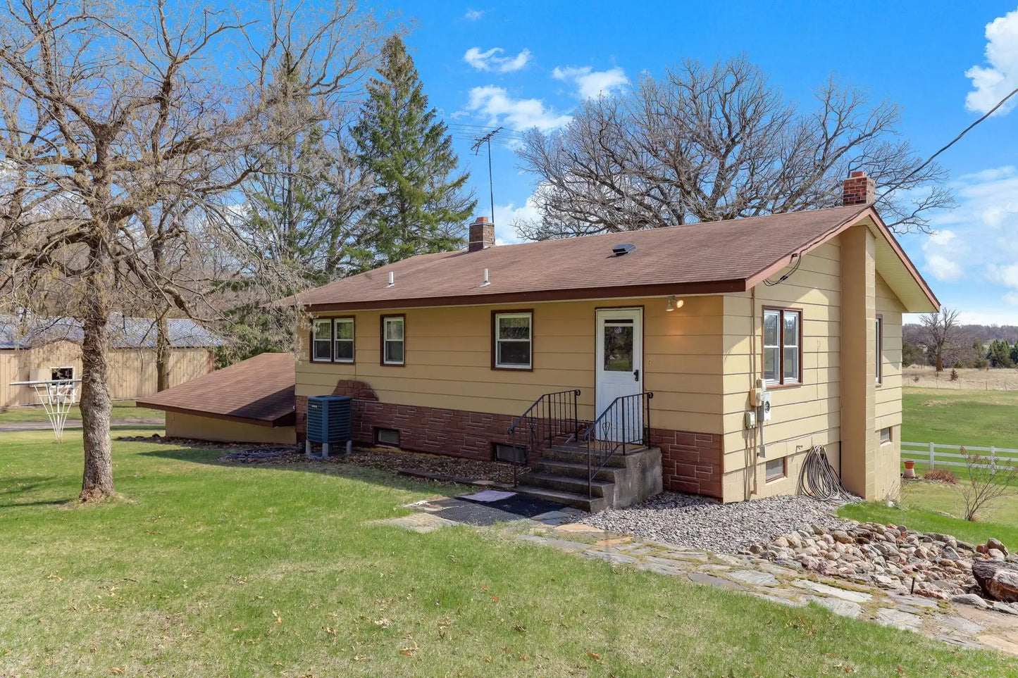 2241 County Road 39 , Silver Creek Twp, MN 55358
