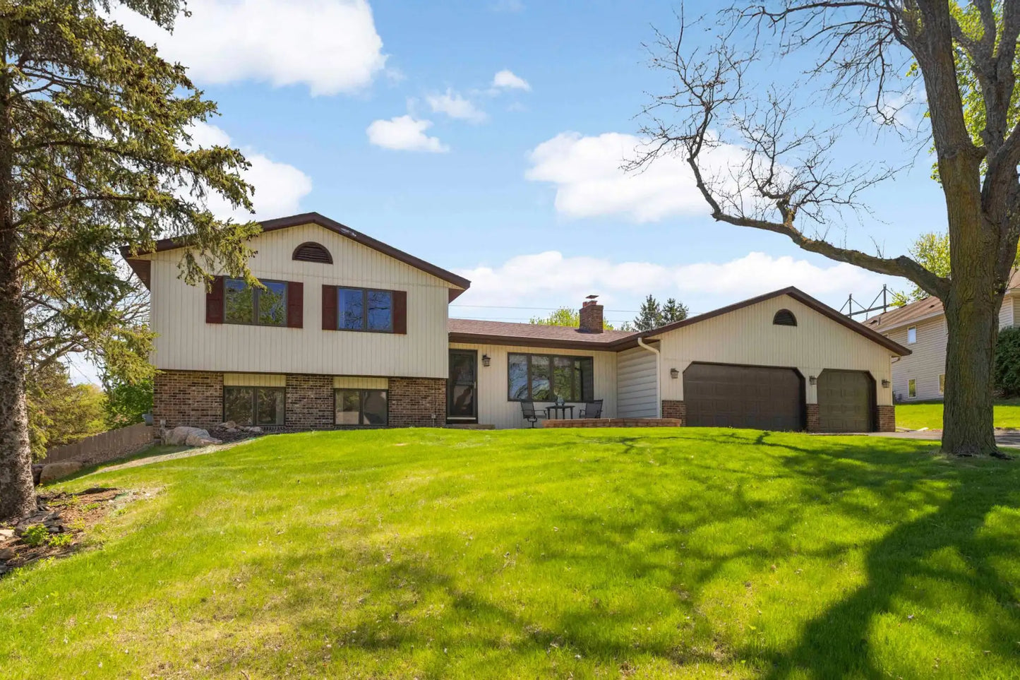 12929 16th Avenue, Burnsville, MN 55337