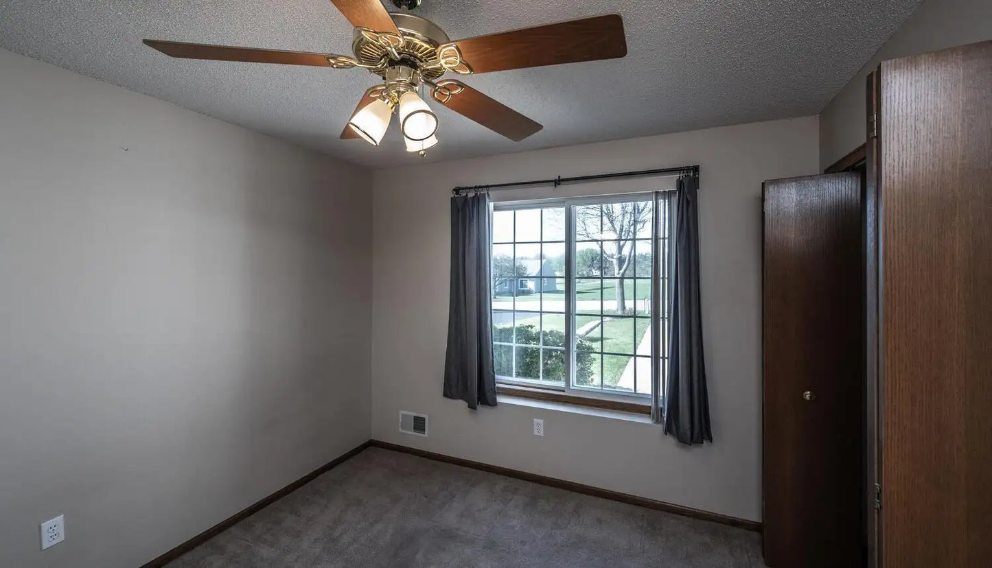 7512 Ojibway Park Road, Woodbury, MN 55125