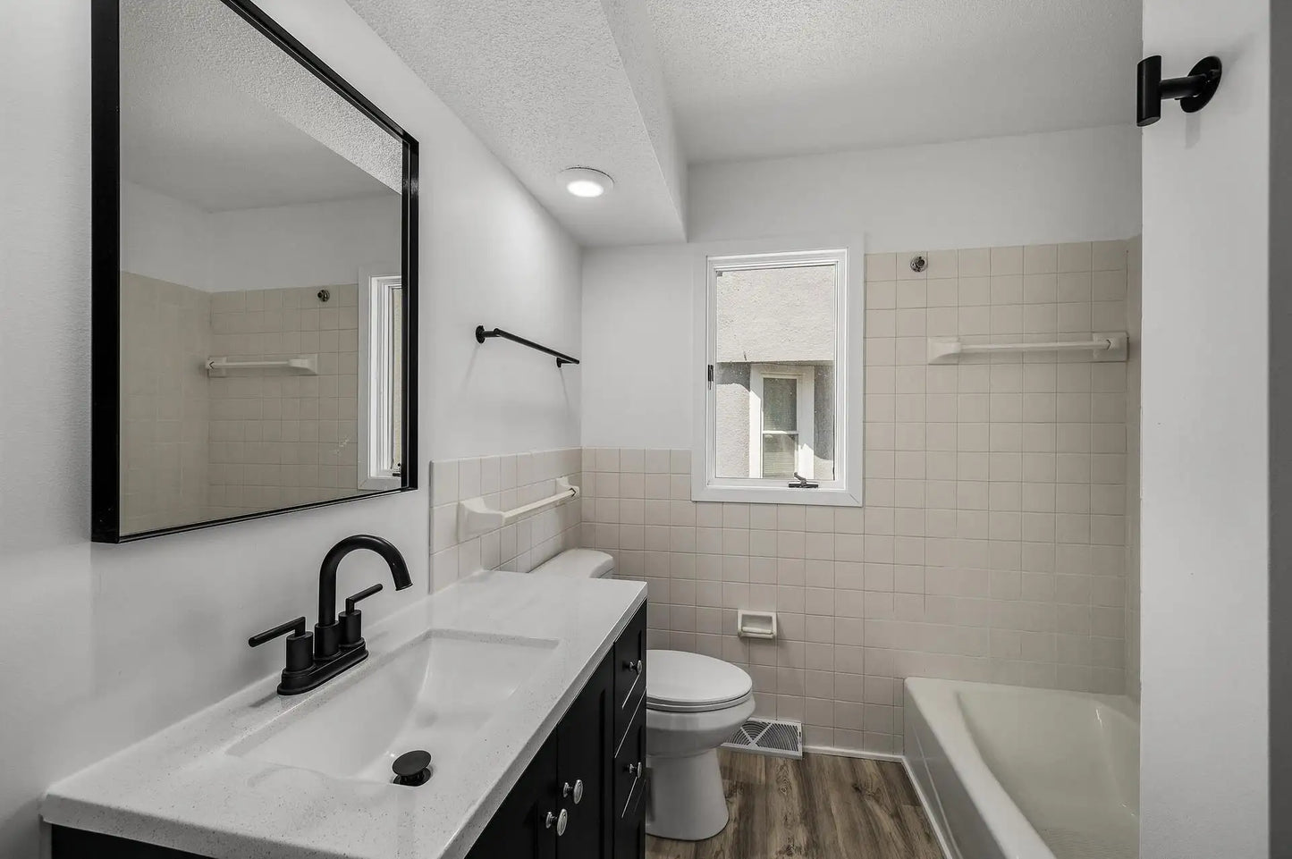 3240 Pleasant Avenue, Minneapolis, MN 55408