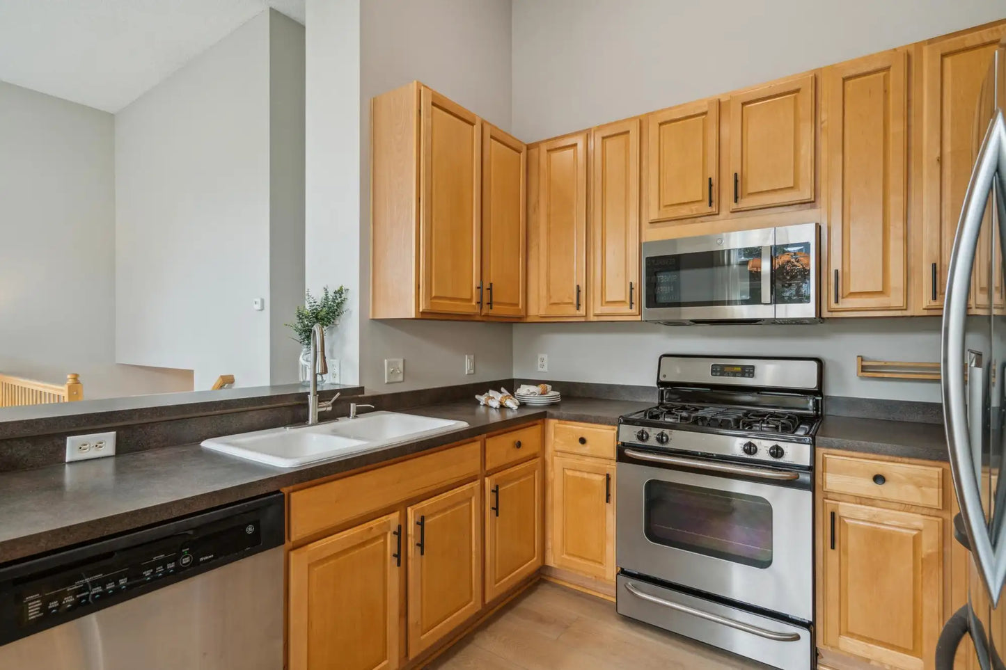 2115 Saint Johns Court, Woodbury, MN 55129