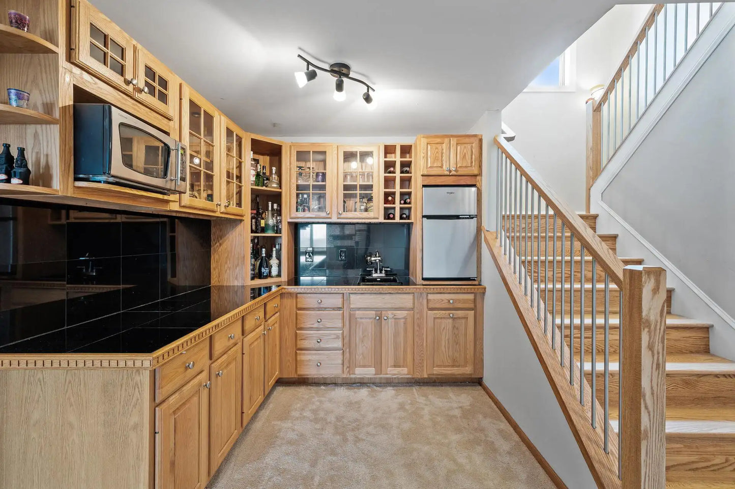 2331 Fawn Hill Court, Chanhassen, MN 55317