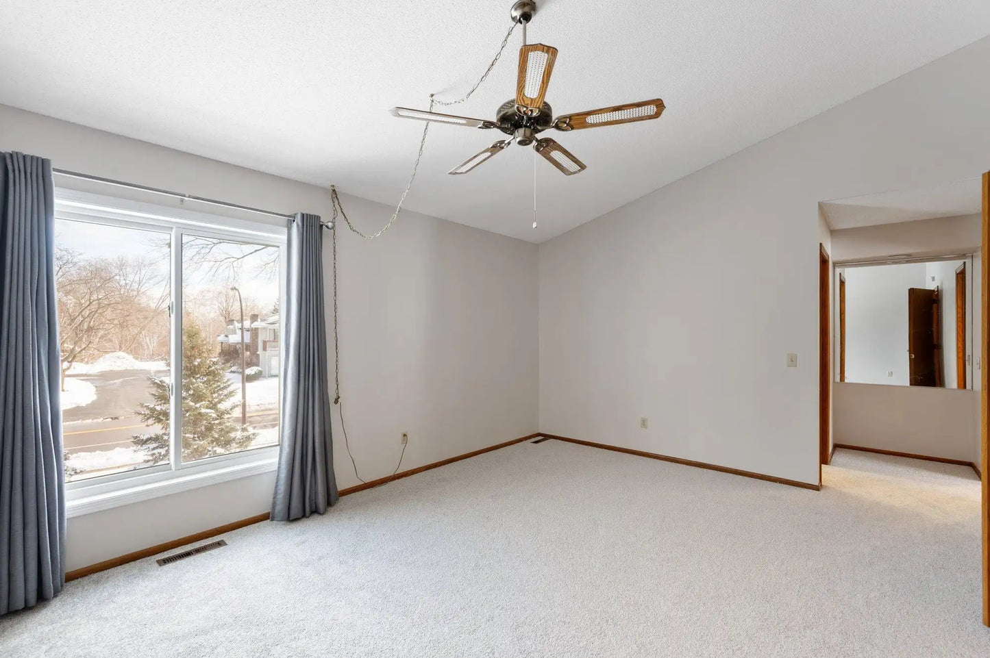 997 Hill Court, Shoreview, MN 55126