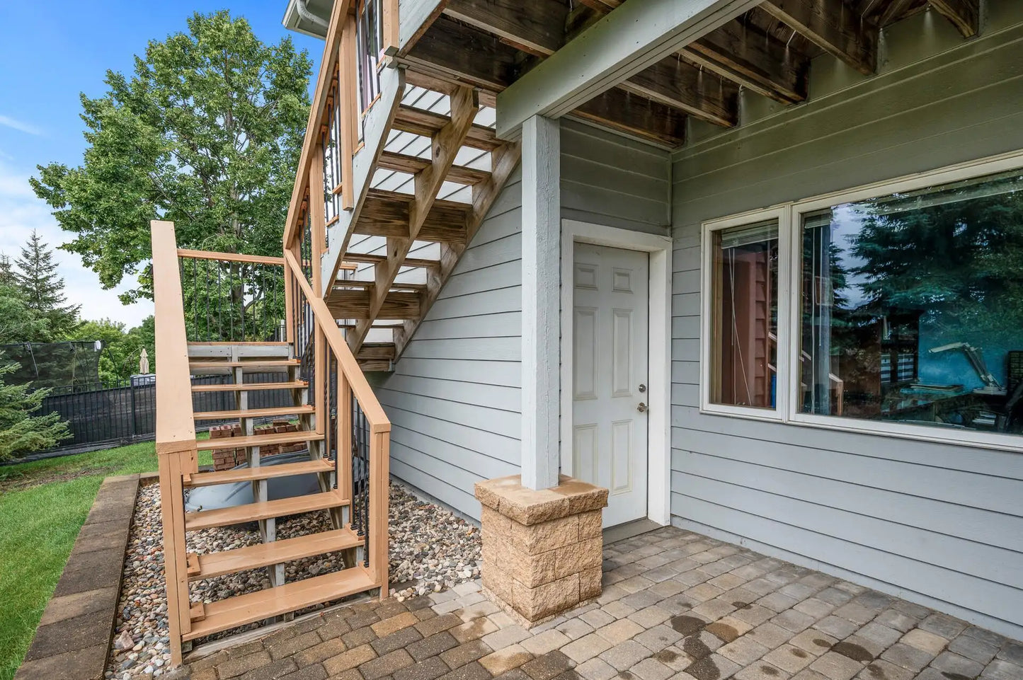 2331 Fawn Hill Court, Chanhassen, MN 55317