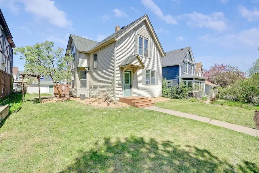 713 Magnolia Avenue, Saint Paul, MN 55106