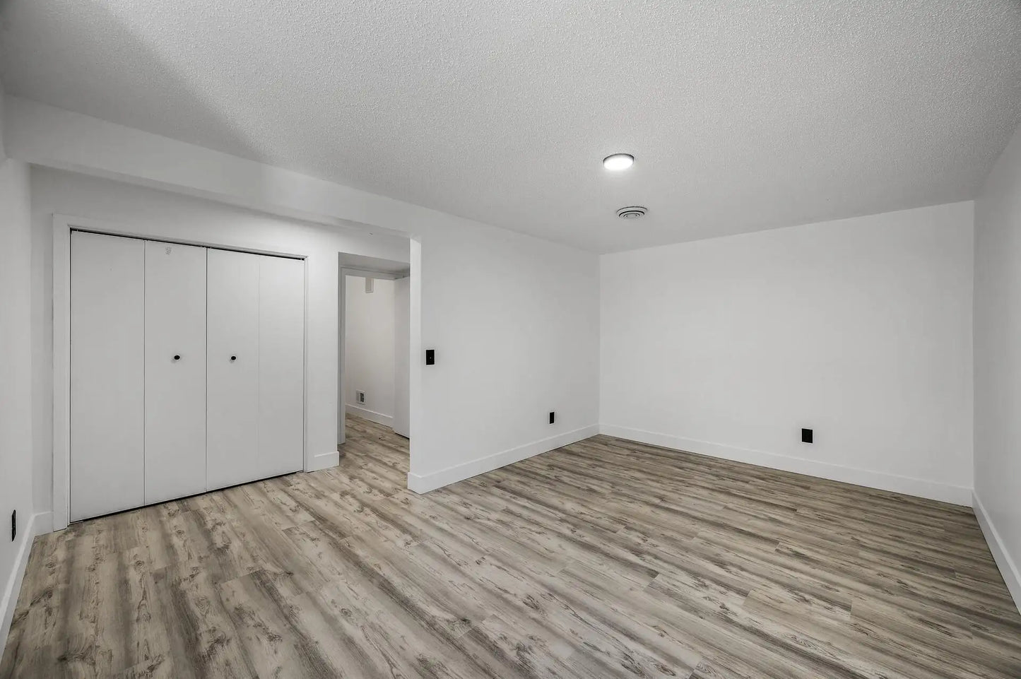 3240 Pleasant Avenue, Minneapolis, MN 55408