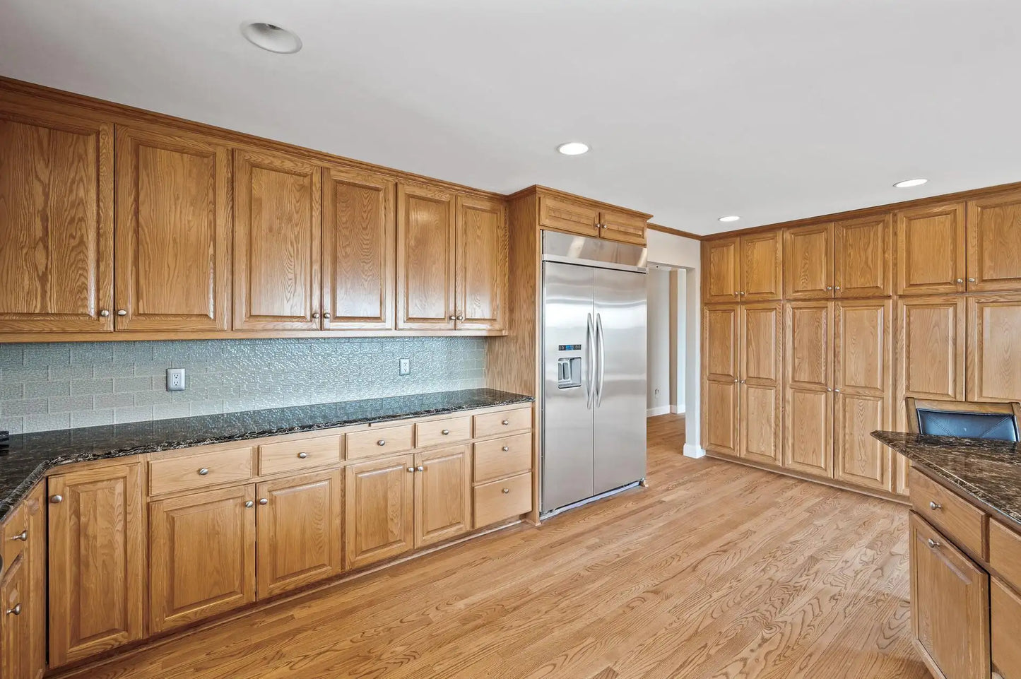 2331 Fawn Hill Court, Chanhassen, MN 55317