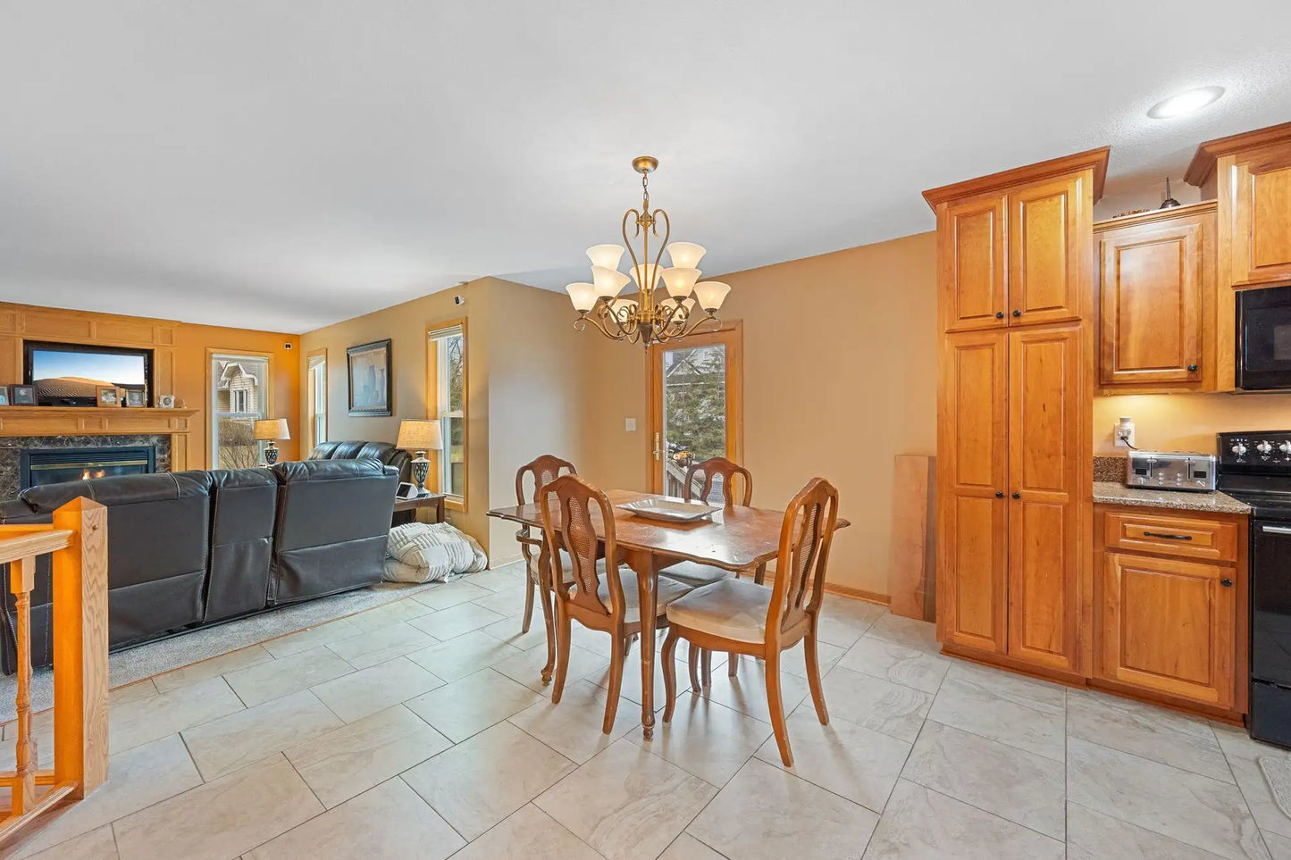 10326 Lee Drive, Eden Prairie, MN 55347