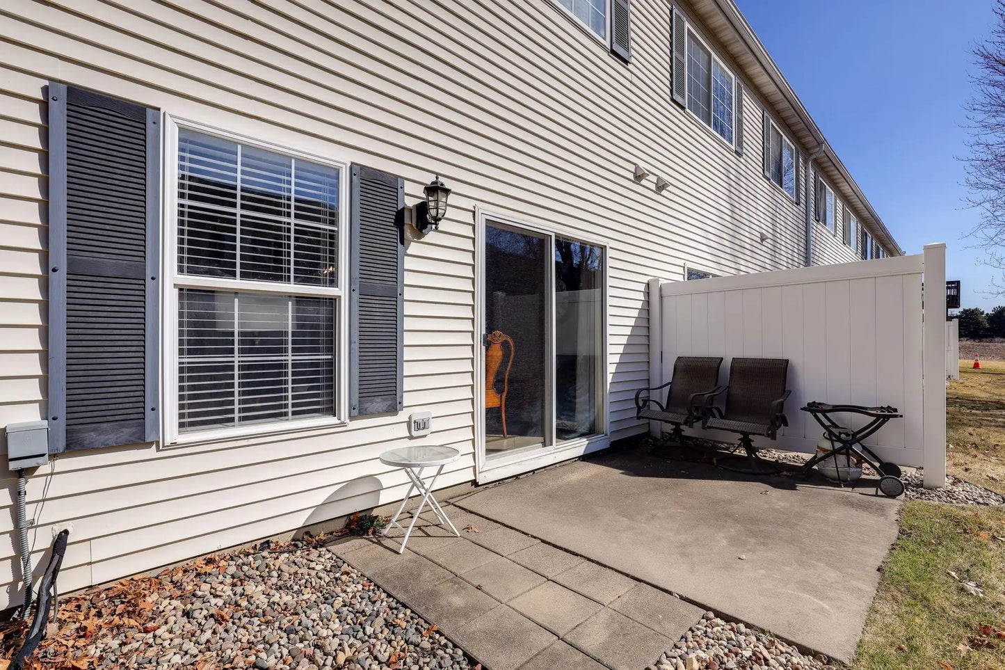 1511 Yorkshire Lane, Shakopee, MN 55379