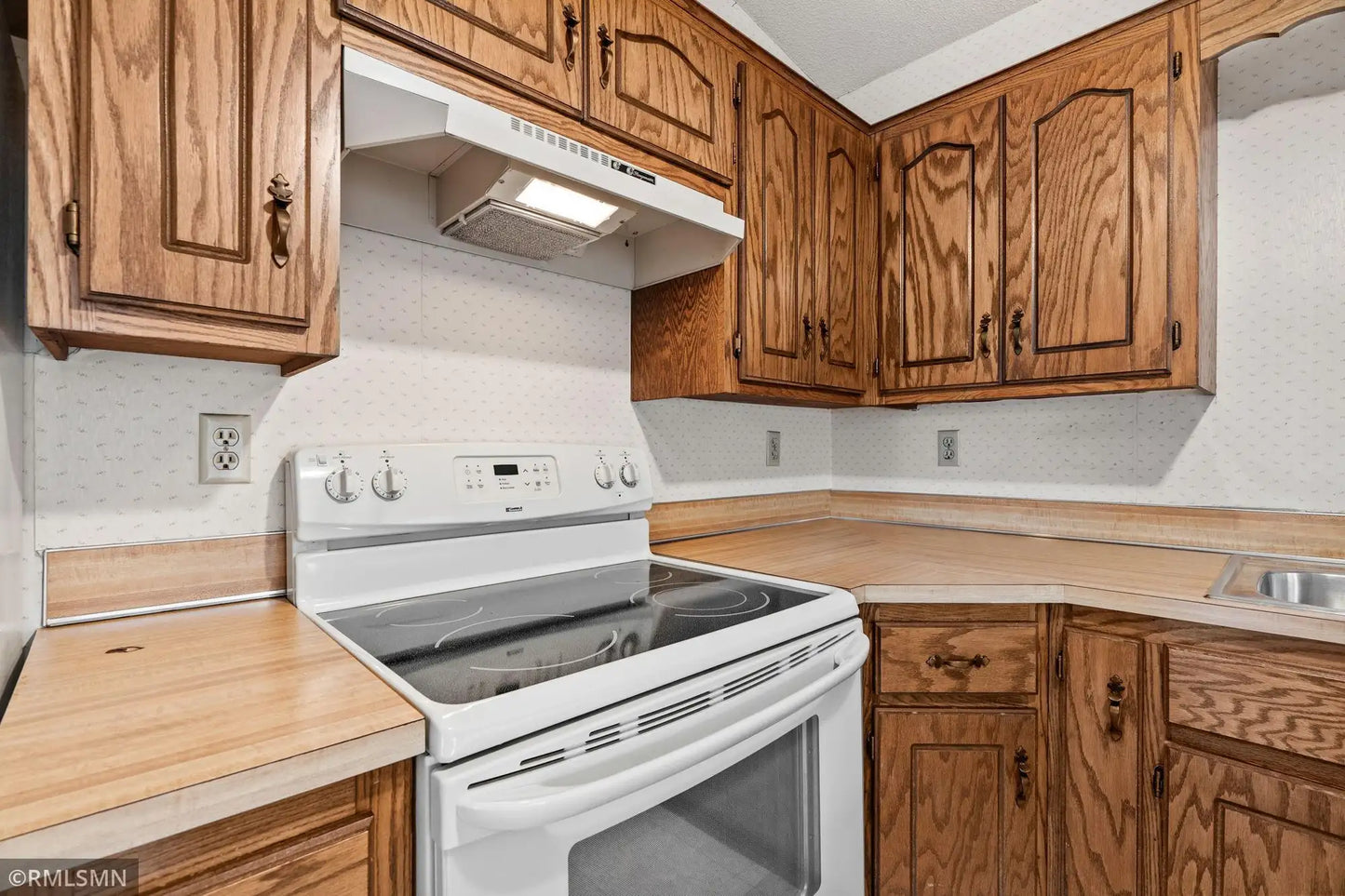 4307 Evergreen Drive, Vadnais Heights, MN 55127