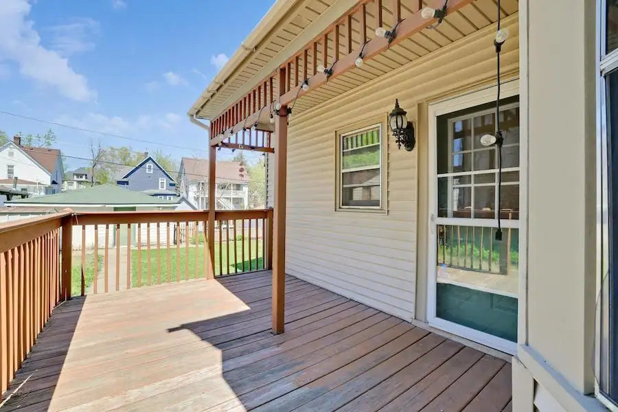 713 Magnolia Avenue, Saint Paul, MN 55106