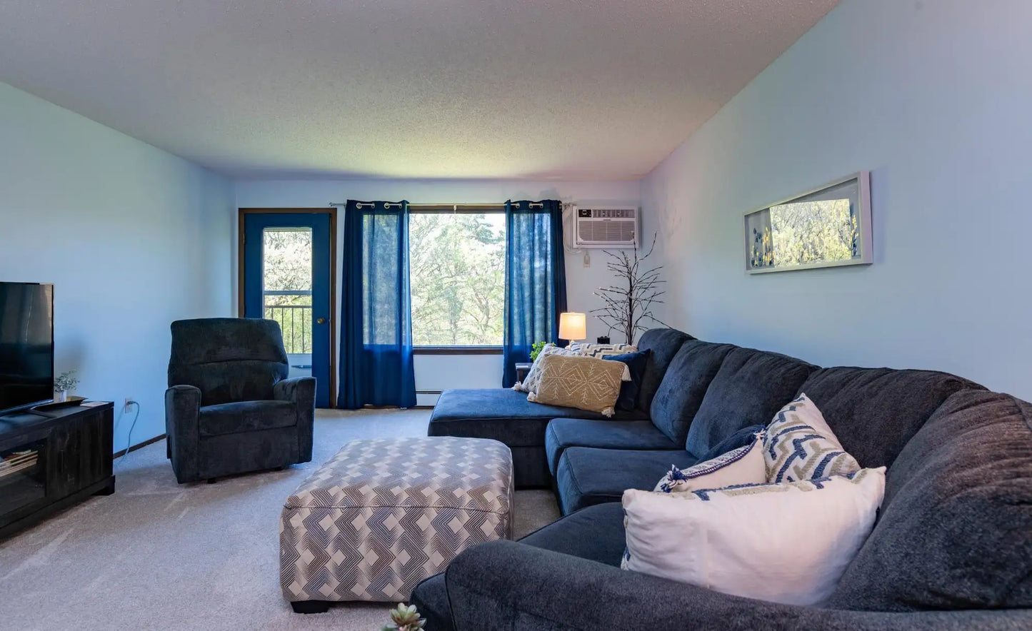 4009 Heritage Hills Drive, Bloomington, MN 55437