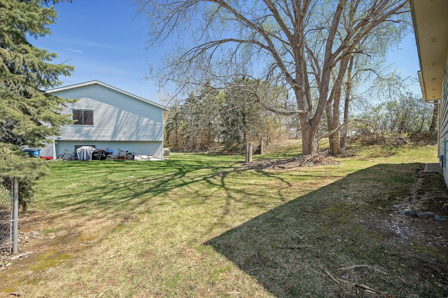 4422 Cinnamon Ridge Trail, Eagan, MN 55122