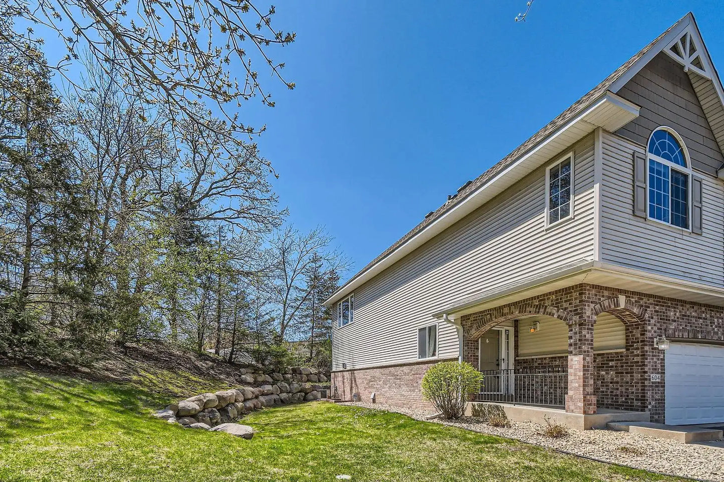 604 Crane Creek Lane, Eagan, MN 55121