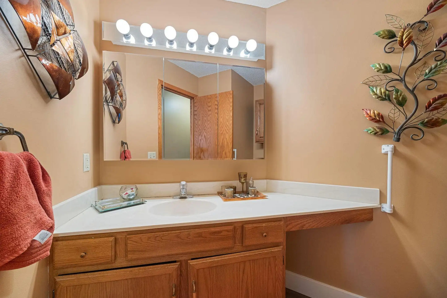 10326 Lee Drive, Eden Prairie, MN 55347