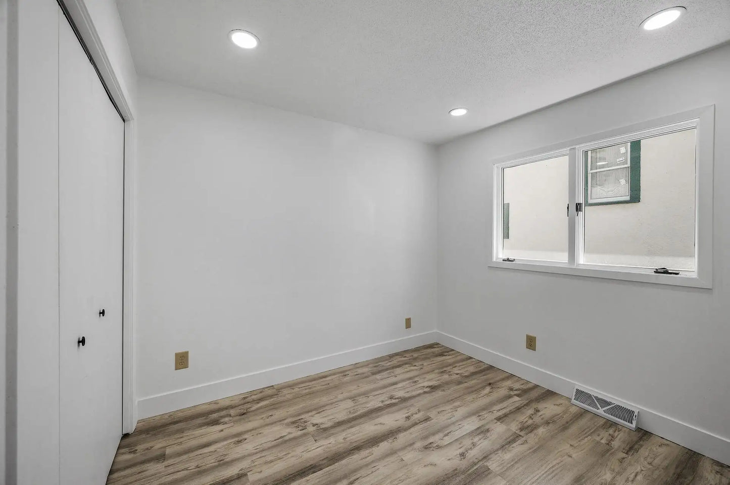 3240 Pleasant Avenue, Minneapolis, MN 55408
