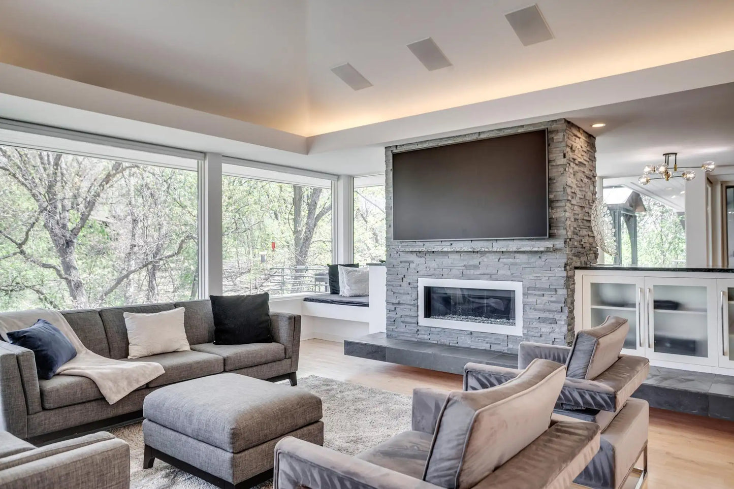 2226 Oakland Road, Minnetonka, MN 55305
