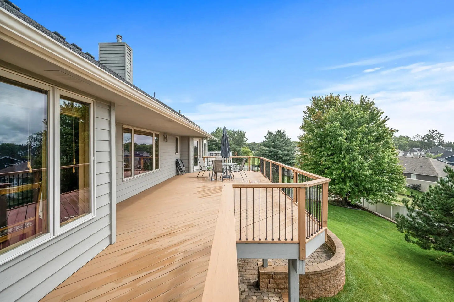 2331 Fawn Hill Court, Chanhassen, MN 55317
