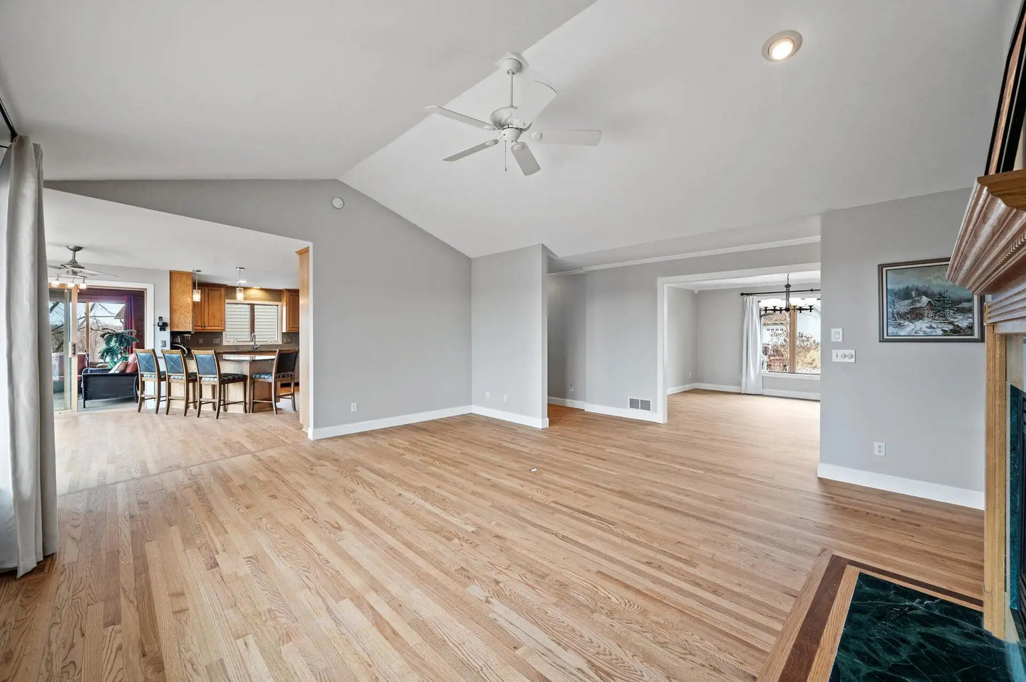 2331 Fawn Hill Court, Chanhassen, MN 55317