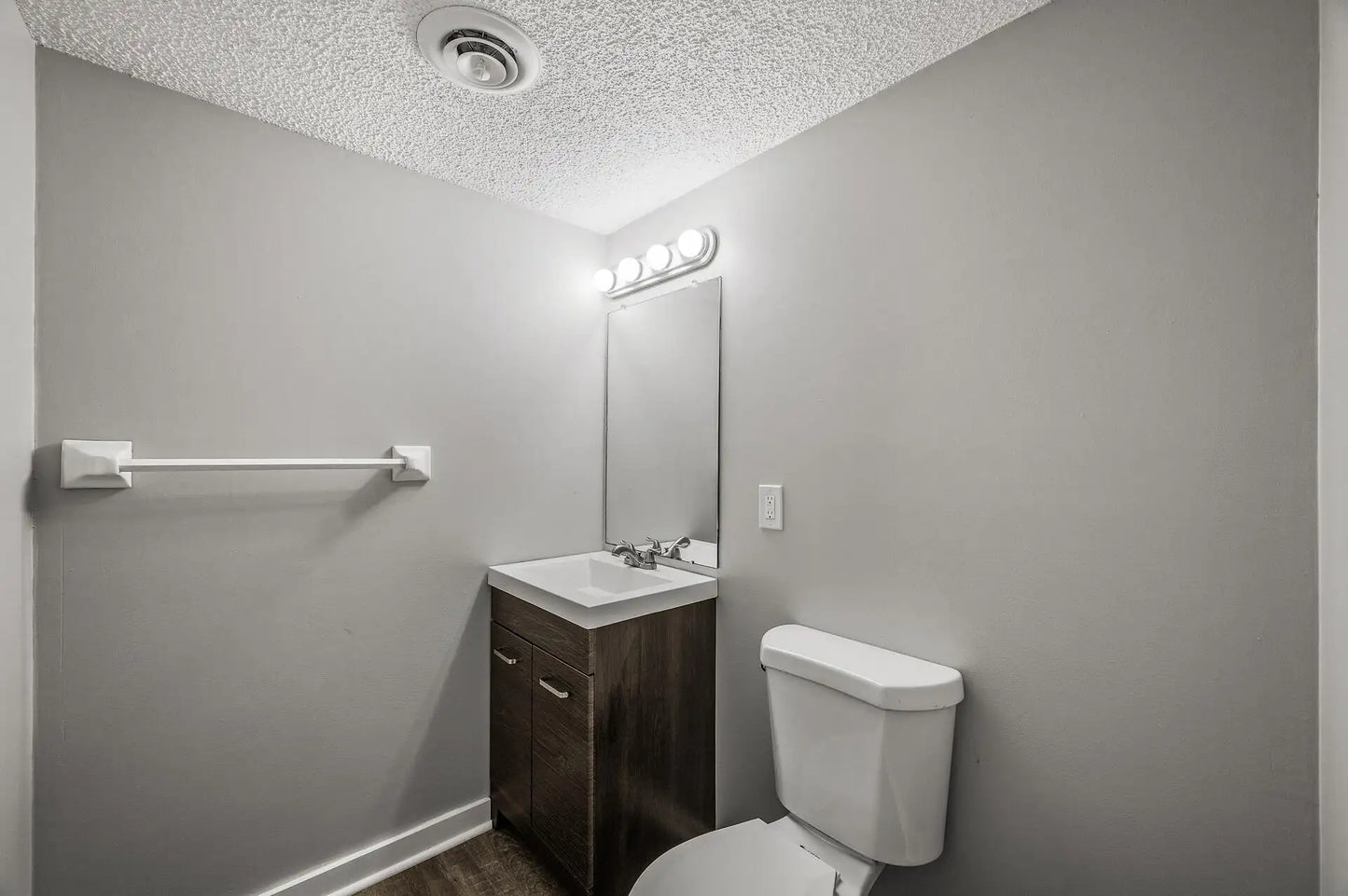 4422 Cinnamon Ridge Trail, Eagan, MN 55122