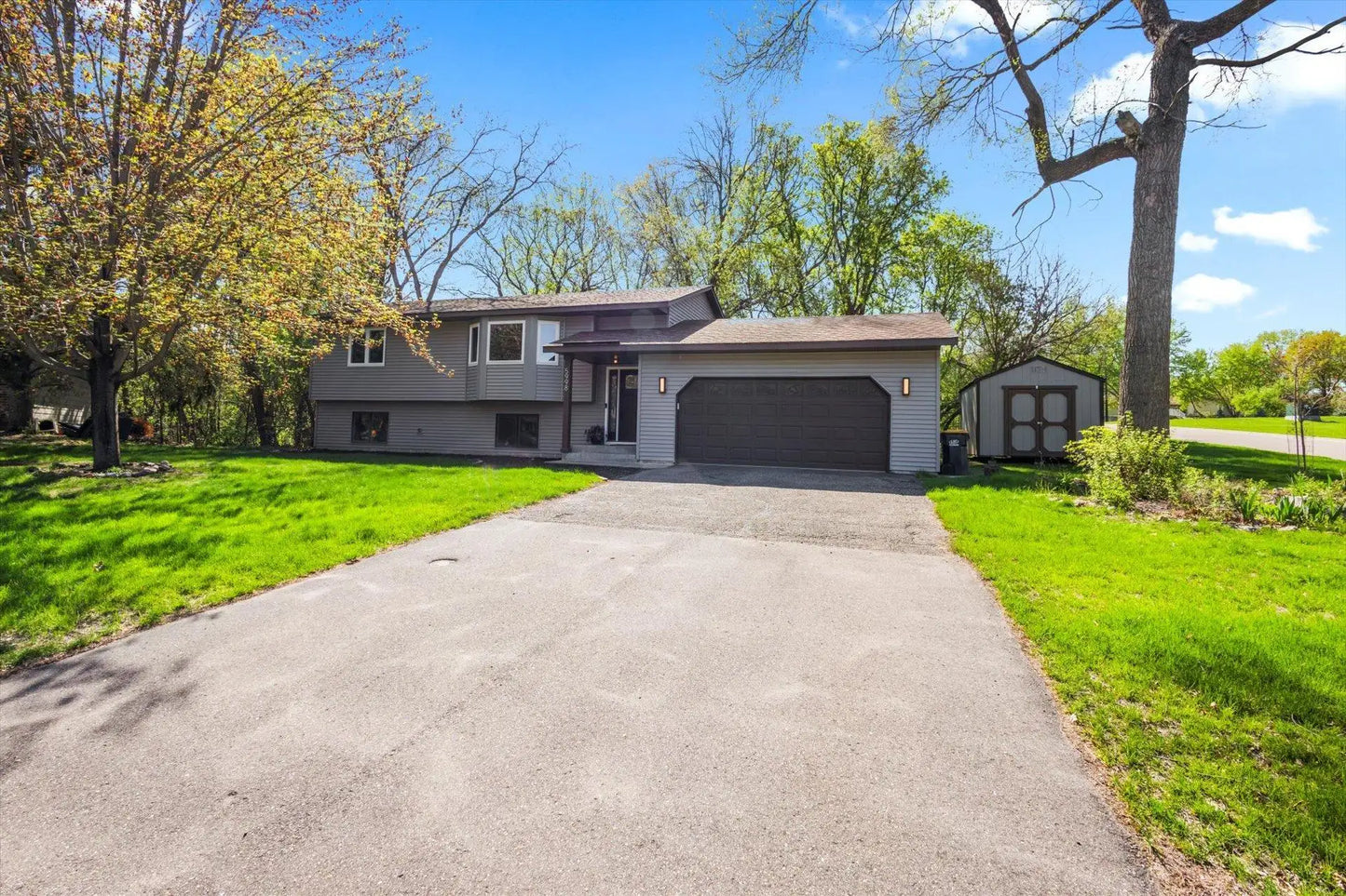 5998 133rd Street Court, Apple Valley, MN 55124