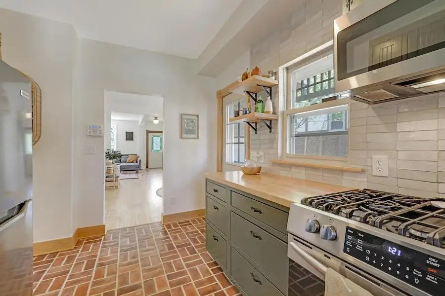 713 Magnolia Avenue, Saint Paul, MN 55106