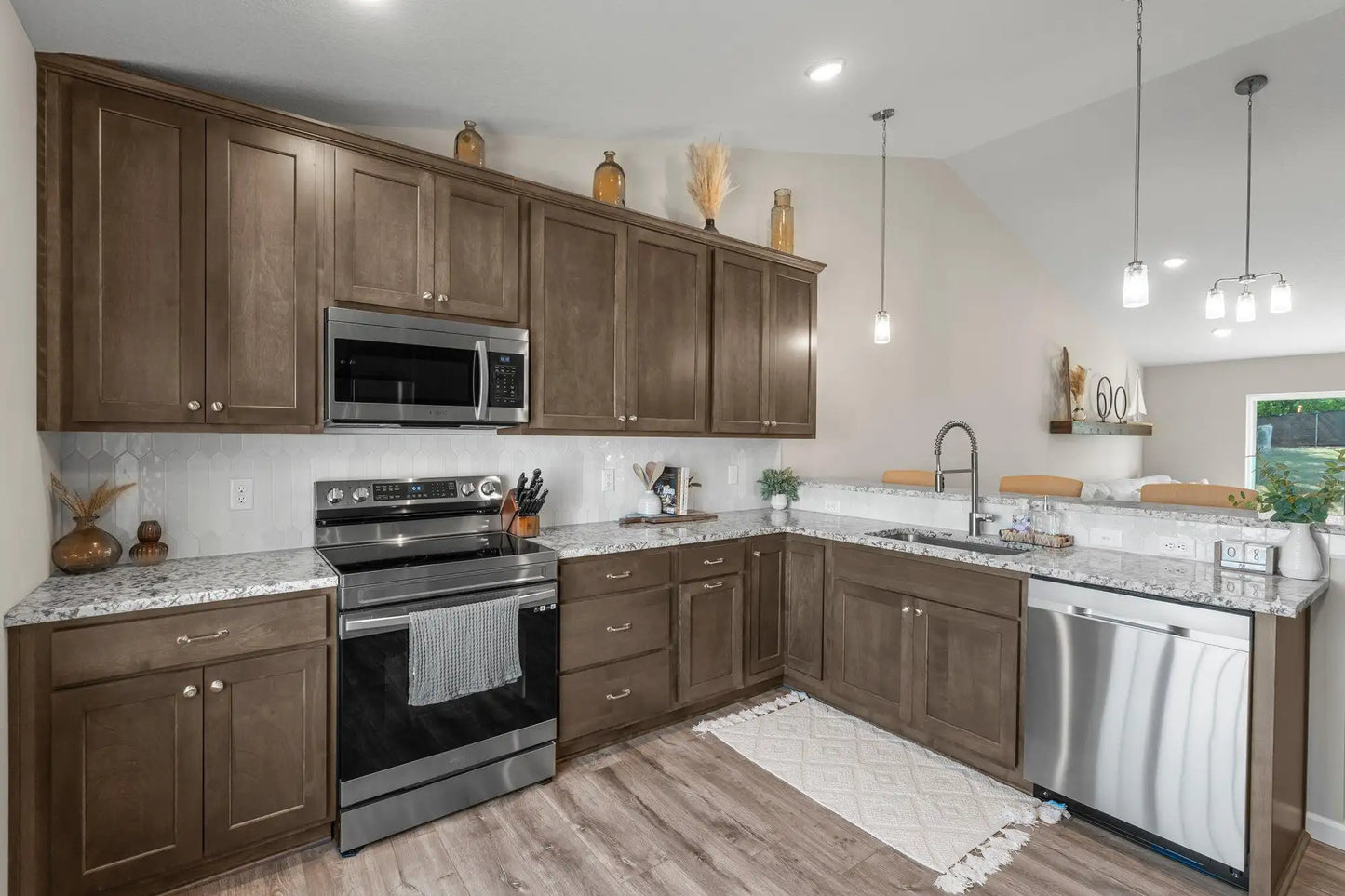 5928 Upper 179th St , Lakeville, MN 55044