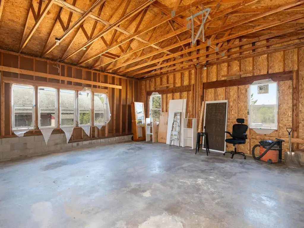 12945 Lenzen Drive, Chaska, MN 55318