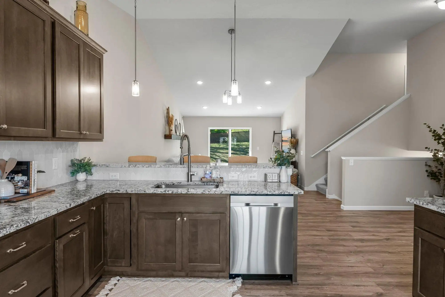 5928 Upper 179th St , Lakeville, MN 55044