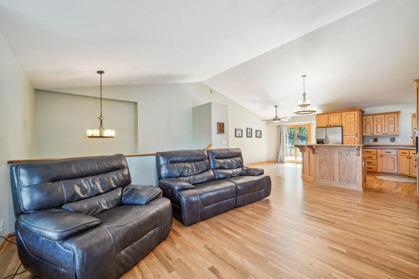 1036 Creekview Lane, Belle Plaine, MN 56011