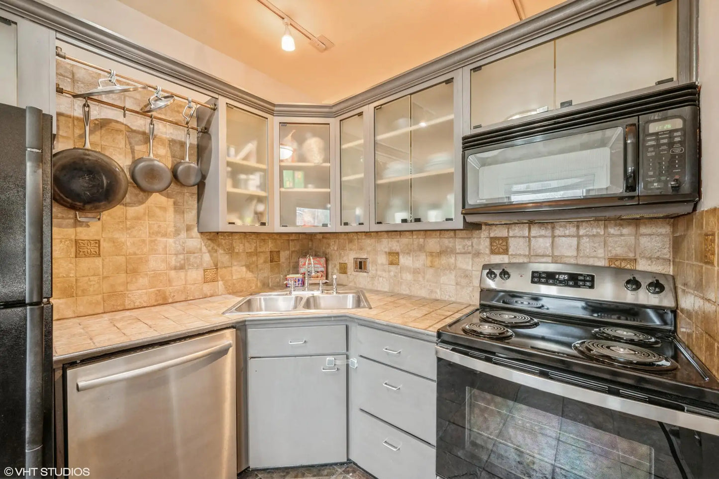 79 Western Avenue, Saint Paul, MN 55102