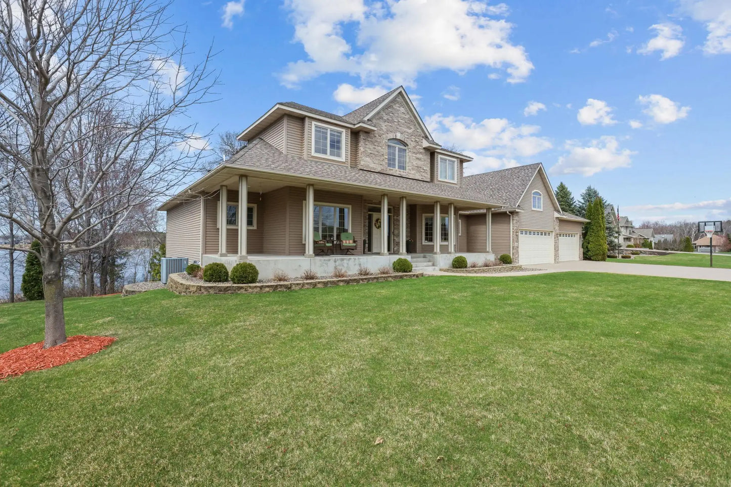 25124 Firefly Avenue, Wyoming, MN 55092