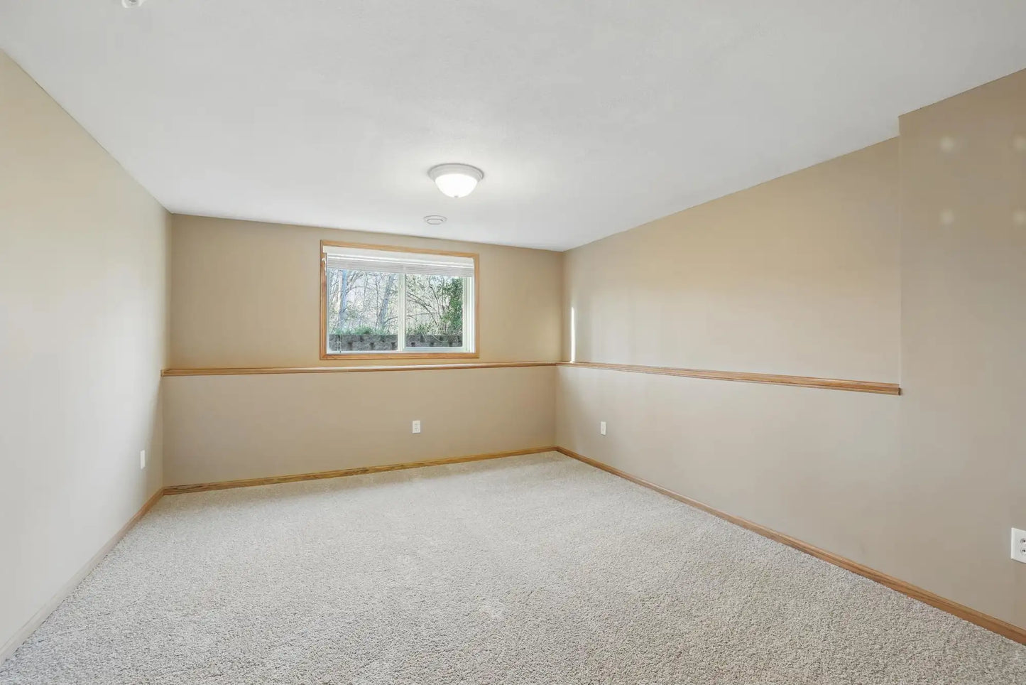 1191 Sterling Circle, Maplewood, MN 55119