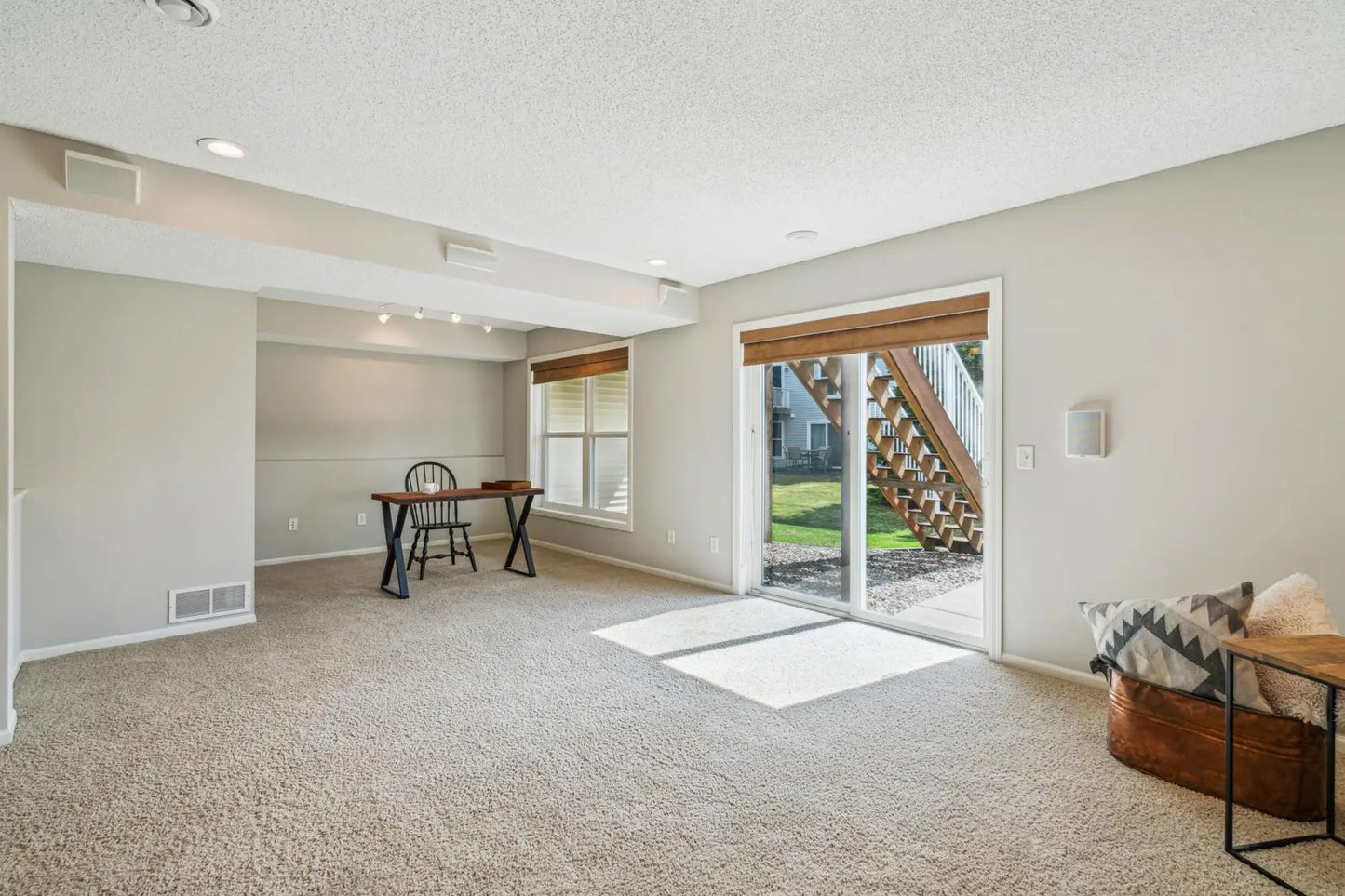 2115 Saint Johns Court, Woodbury, MN 55129