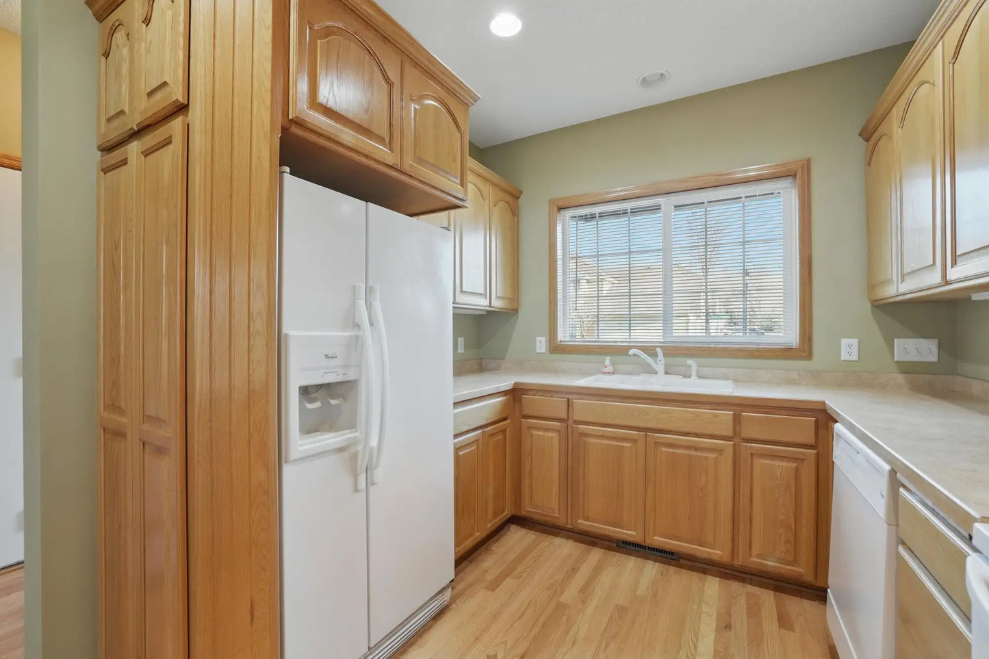 1191 Sterling Circle, Maplewood, MN 55119