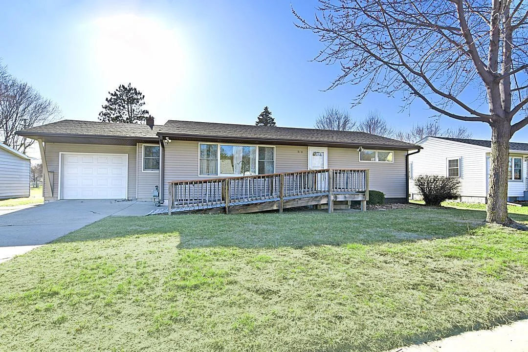 910 Ash Street, Sauk Centre, MN 56378