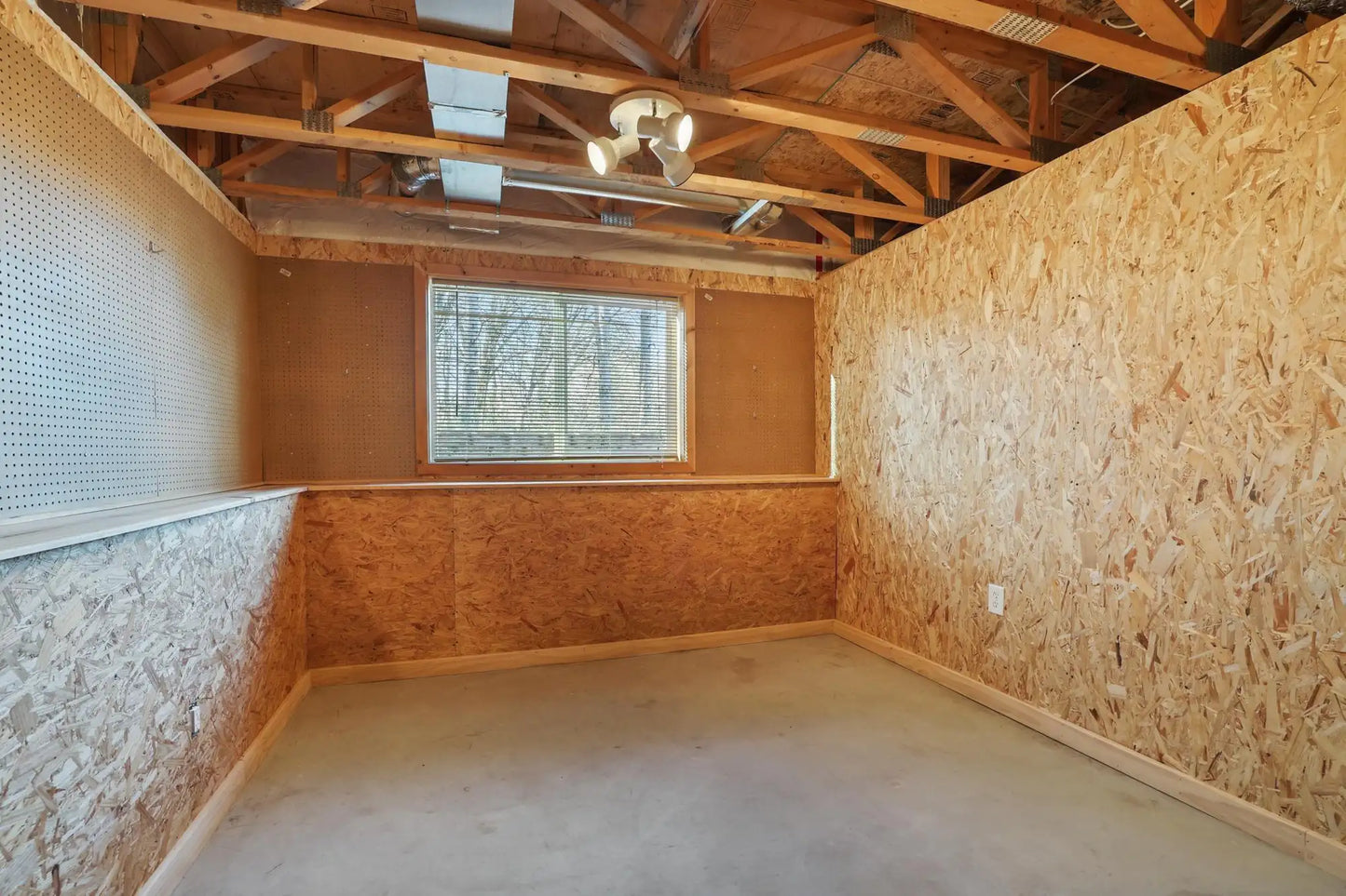 1191 Sterling Circle, Maplewood, MN 55119