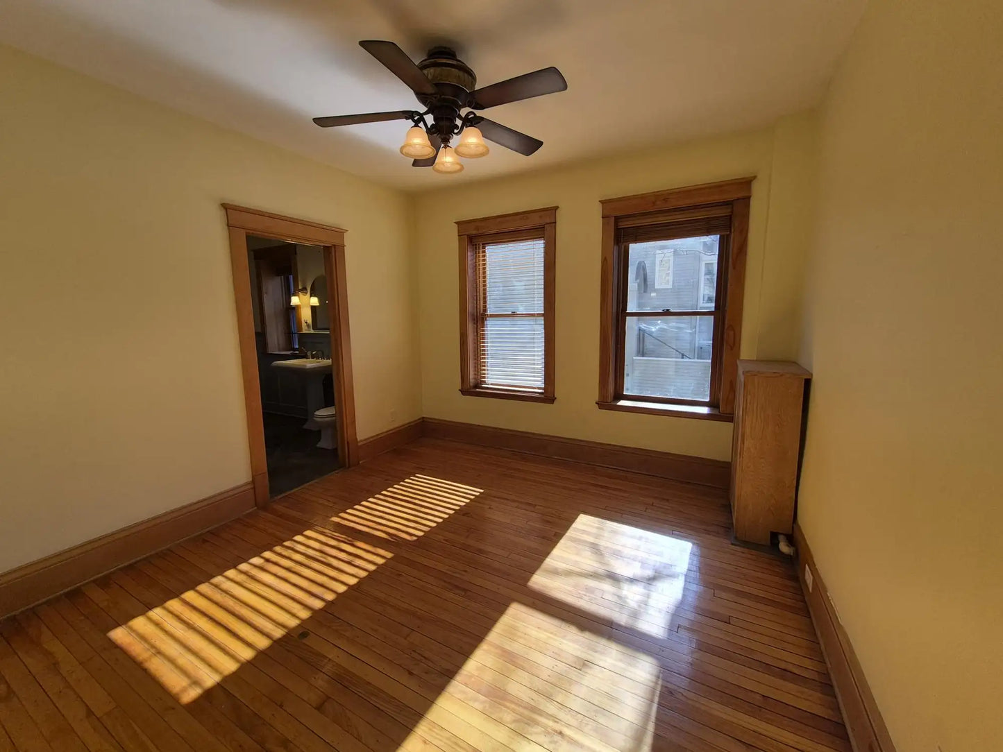 1311 Yale Place, Minneapolis, MN 55403