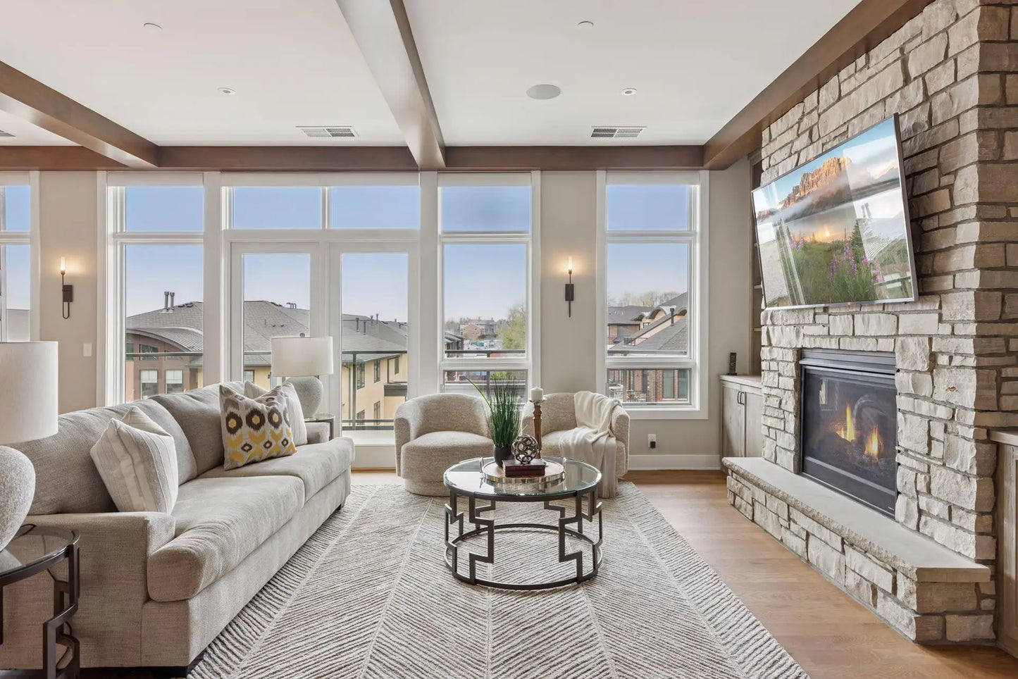 875 Lake Street, Wayzata, MN 55391