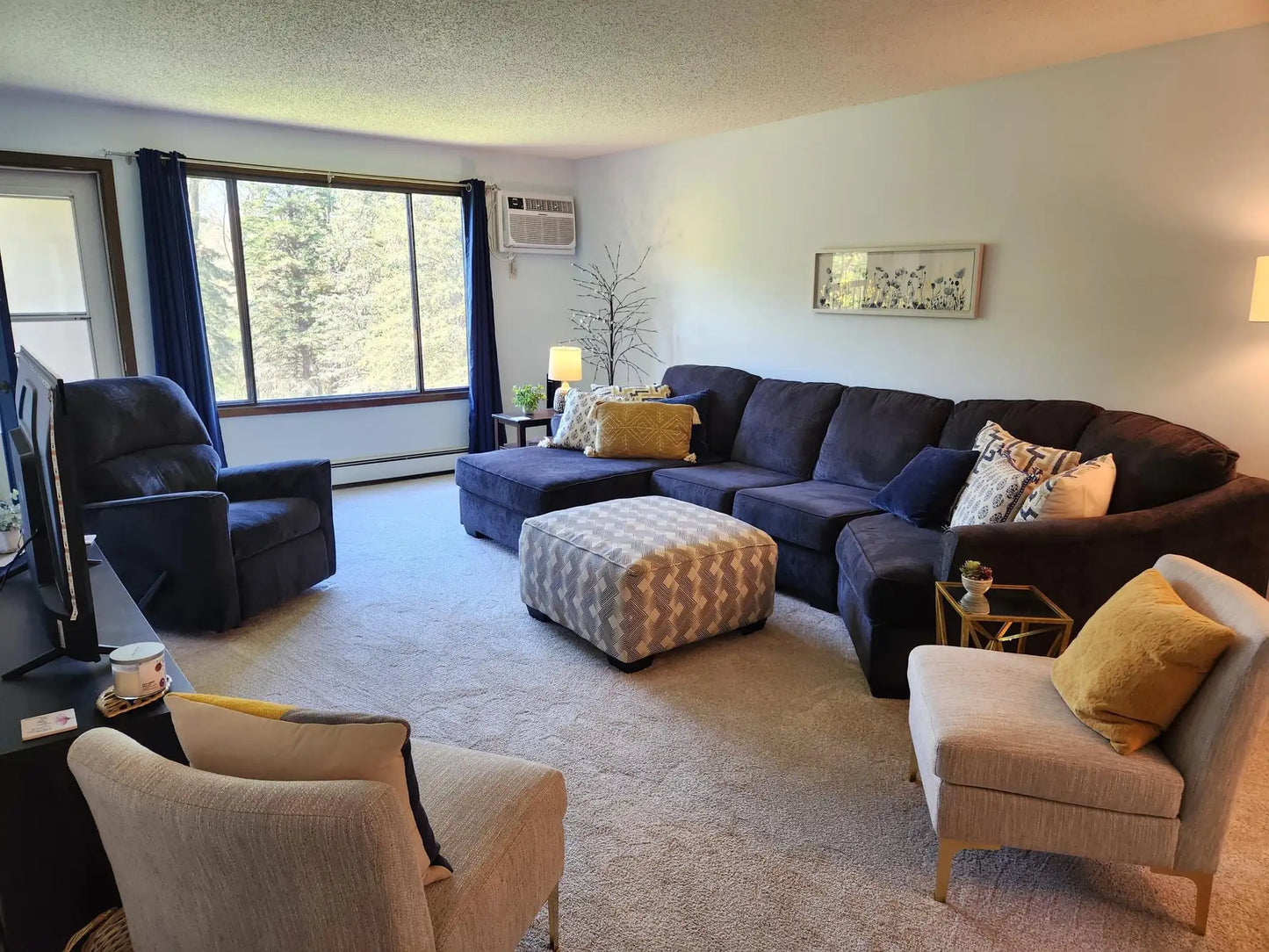 4009 Heritage Hills Drive, Bloomington, MN 55437