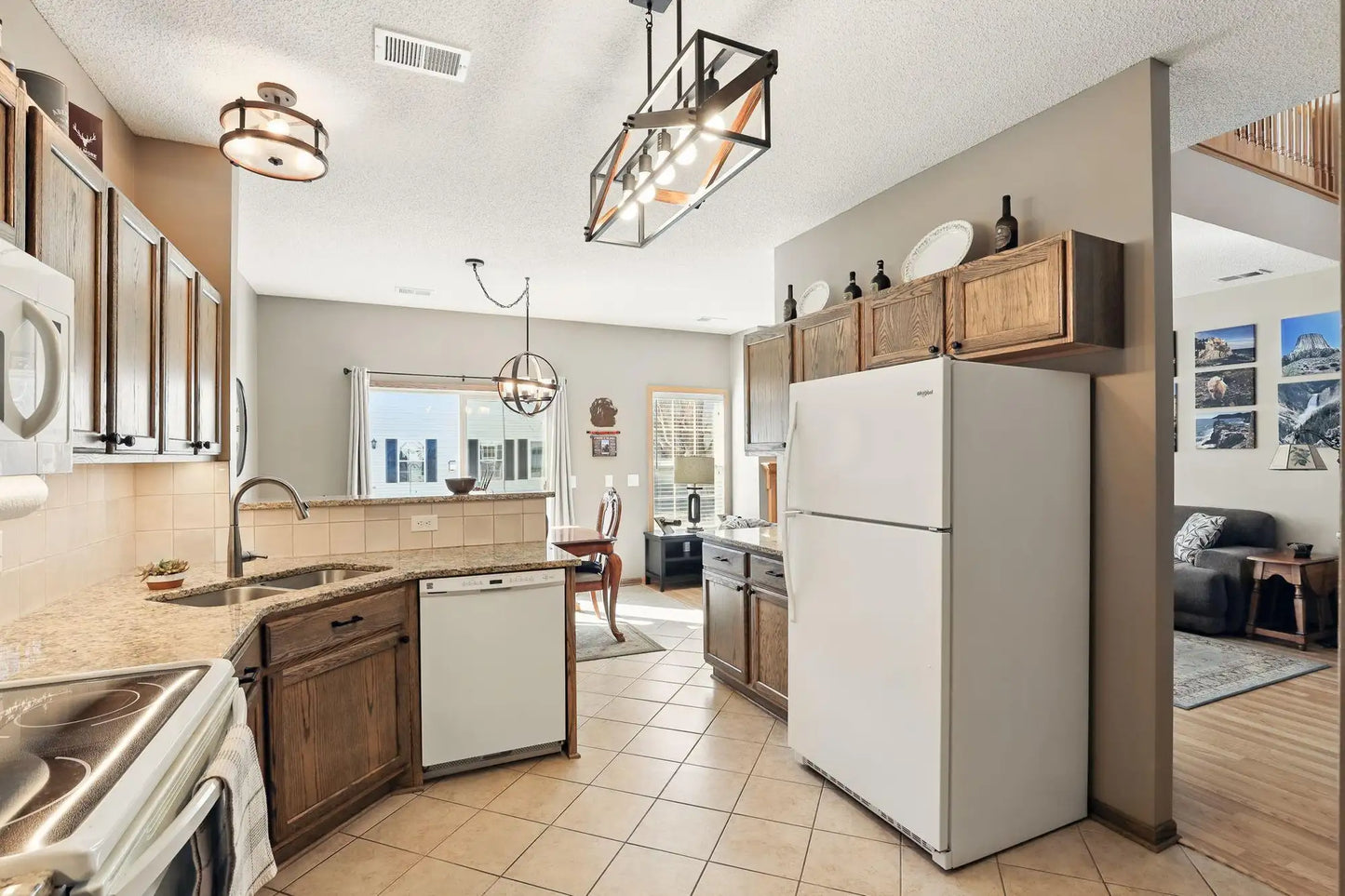 1511 Yorkshire Lane, Shakopee, MN 55379